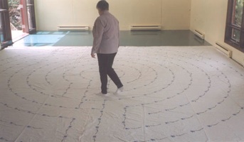 cloth labyrinth